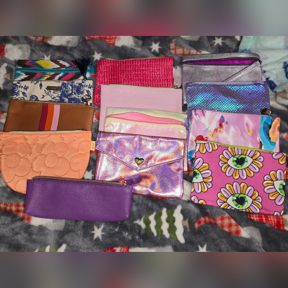 IPSY Makeup Bags - Picture 2 of 2